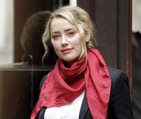 На спорте: Эмбер Херд засняли на пробежке без макияжа