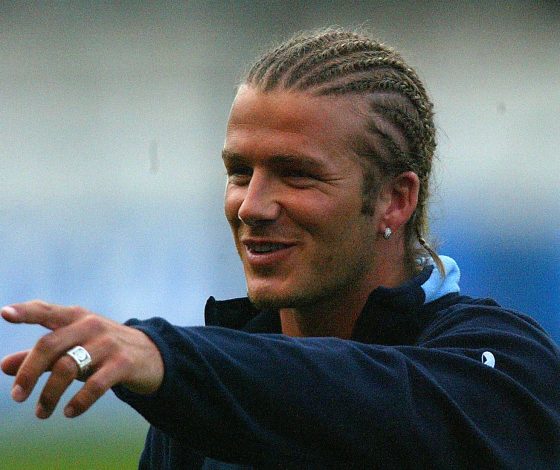 «Я всегда думал, что отлично выгляжу, но сейчас мне так не кажется»: Дэвид Бекхэм рассказал, как сейчас относится к своим прошлым образам