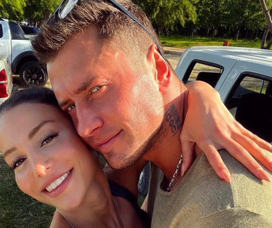 Зепюр Брутян показала фигуру в купальнике спустя 3 месяца после родов