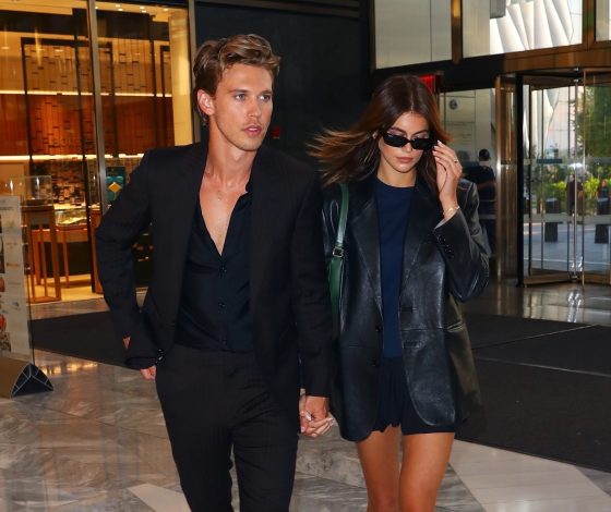 Самая стильная звездная пара: Кайя Гербер и Остин Батлер вышли на мероприятие в парных образах