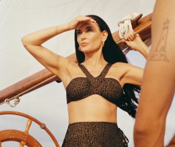 Как 59-летняя Деми Мур выглядит в купальнике?