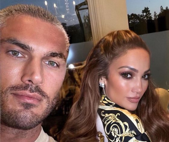 Мастер по волосам Дженнифер Лопес рассказал, в чем секрет ее идеальной свадебной укладки