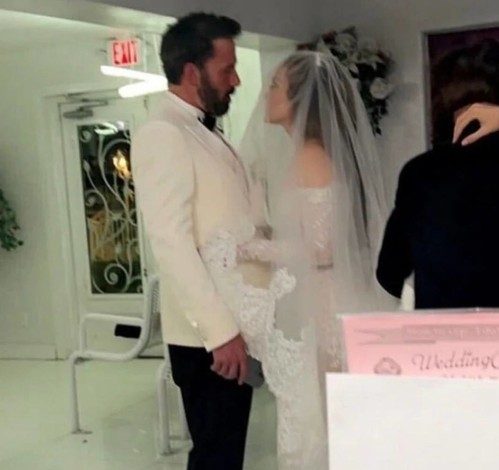 Дженнифер Лопес и Бен Аффлек на этой неделе сыграют вторую свадьбу