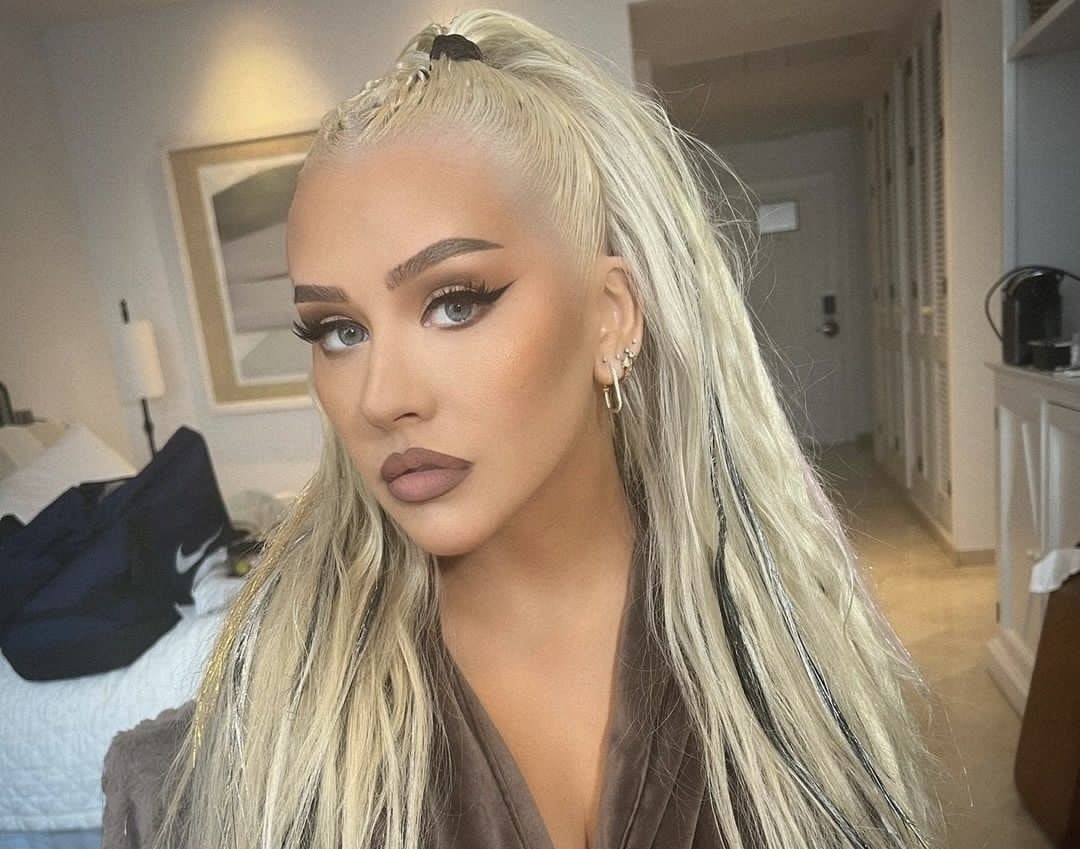 What’s the secret?  How did Christina Aguilera lose 18 kilos?