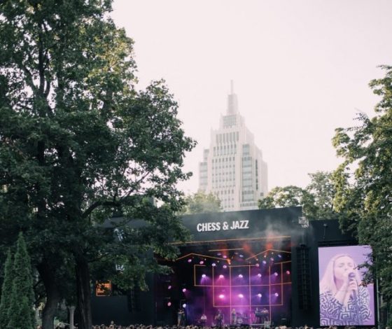 Планы на выходные 30-31 июля: вечеринка Applique I Tochka, караоке в Парке Горького и фестиваль Chess & Jazz