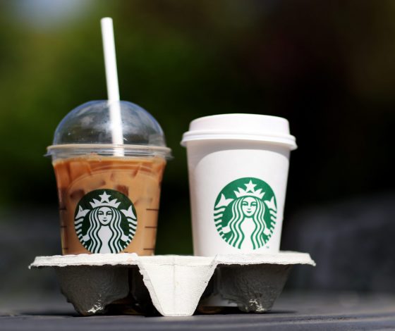Starbucks по-русски: кто станет новым владельцем и как могут назвать сеть кофеен
