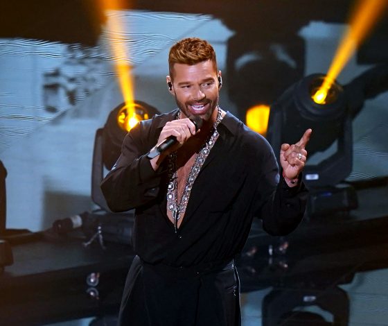 Рики Мартин впервые выступил на сцене после победы в суде по делу об изнасиловании