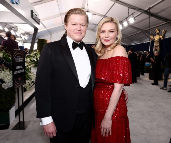 Кирстен Данст и Джесси Племонс поженились