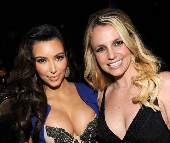 Поклонники Бритни Спирс уверены, что семья Кардашьян украла у нее $600 млн. И вот почему