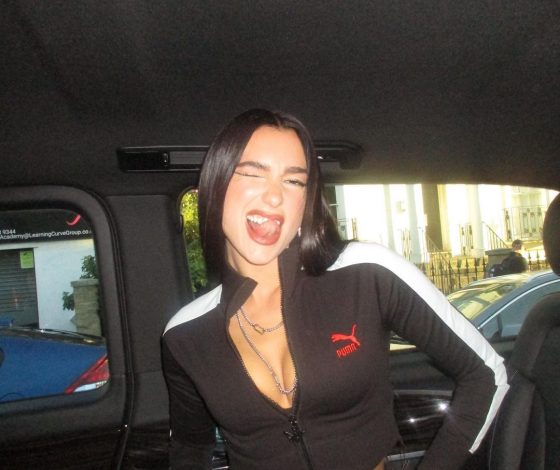 Дерзко и со вкусом: Дуа Липа в спортивном костюме из собственной линейки