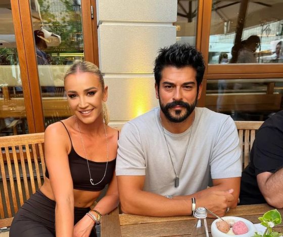 Ольга Бузова поделилась фотографией со звездой «Великолепного века»