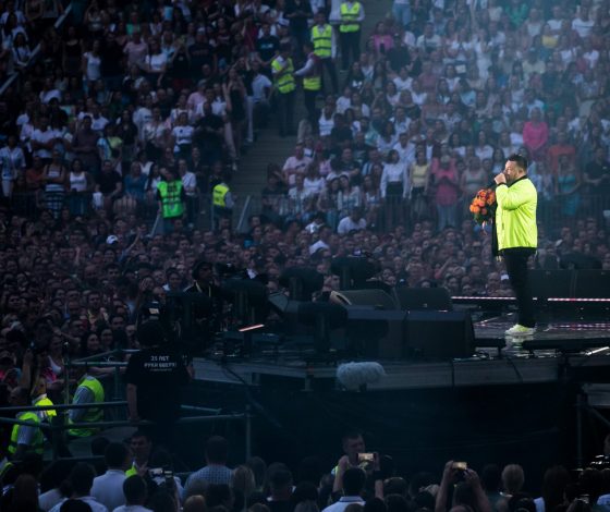 Как прошел юбилейный концерт «Руки Вверх!»: на выступление Сергея Жукова пришли 72 тысячи человек