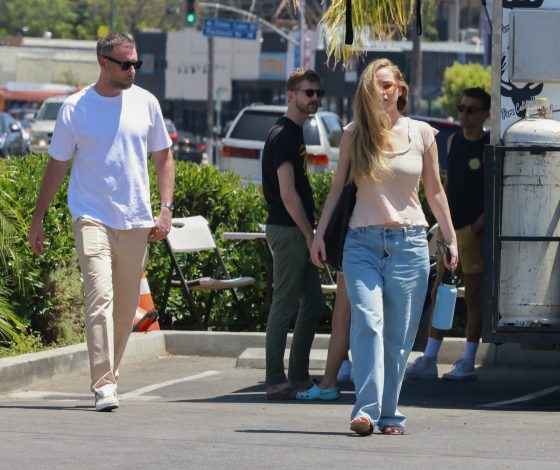 Как Дженнифер Лоуренс выглядит почти через полгода после родов?