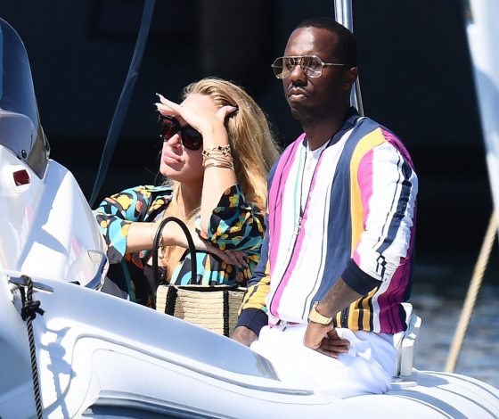 Морская прогулка с любимым: Адель отправилась в романтическое путешествие с Ричем Полом