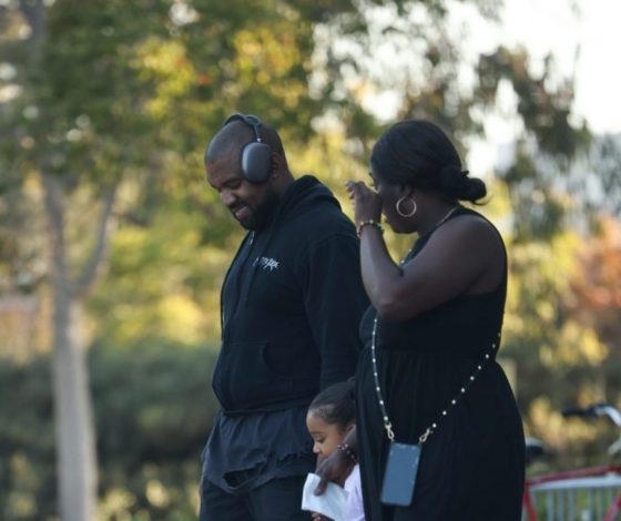 Любящий отец: Канье Уэст появился на баскетбольном матче старшей дочери