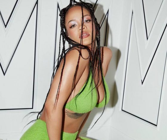 Рианна запускает новую линию косметики для волос Fenty Hair