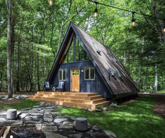 Волшебное преображение: во время пандемии архитекторы из Нью-Йорка превратили хижину в роскошное жилье