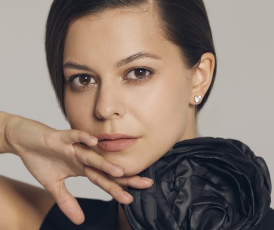 Это не просто красивые картинки: певица DIANOVA выпустила клип на дебютную песню «Танцуй»