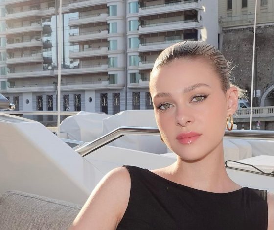 5 трендов в окрашивании волос этой осени: натуральный блонд и мокко