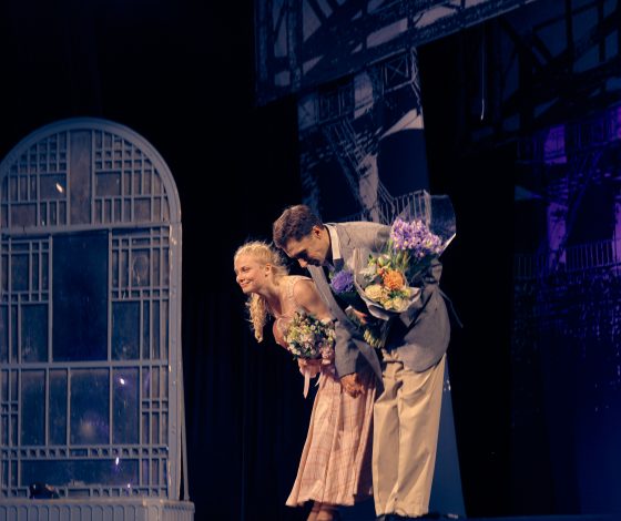 Новое прочтение: спектакль «Двое на качелях» в рамках проекта «Моспром Вдохновляет»