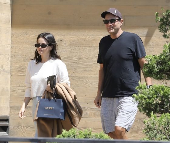 Селена Гомес замечена в компании таинственного незнакомца