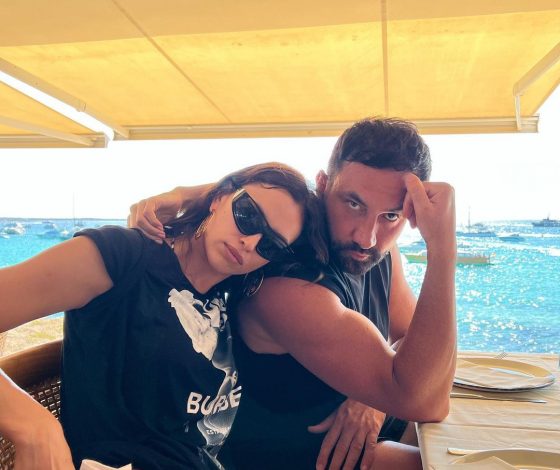 Как Ирина Шейк выглядит в бикини на снимках папарацци?