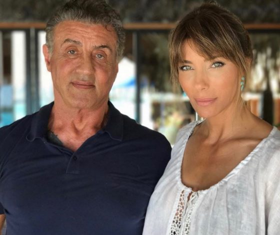 Дженнифер Флавин намекнула на проблемы в браке с Сильвестром Сталлоне еще год назад: «Он очень неопрятный»