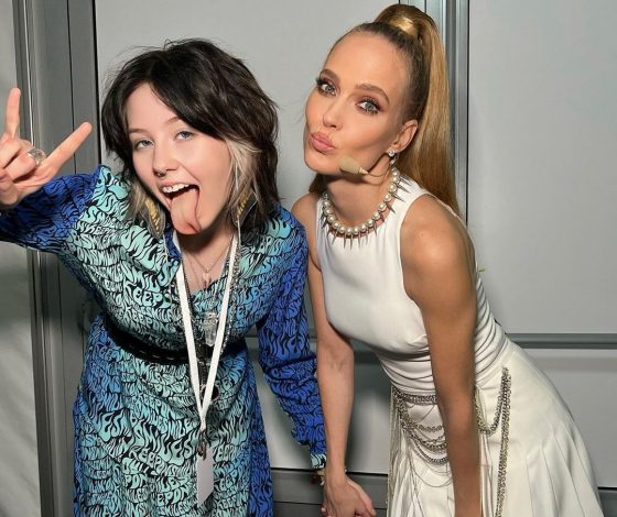 Глюкоза рассказала, как отреагировала на заявление своей дочери о небинарности