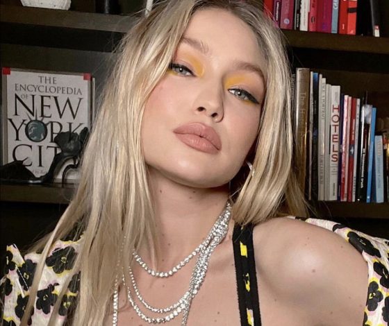 Джиджи Хадид примерила образ в осенних цветах, который хочется повторить