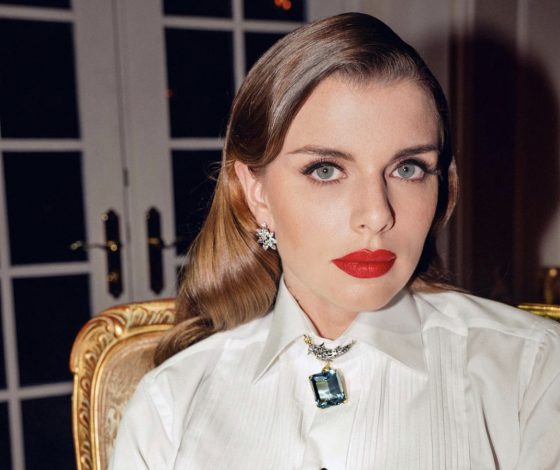 С чистого листа: как выглядит скромный образ по версии Джулии Фокс