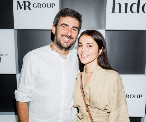 Муж Сати Казановой поделился первым фото с артисткой и новорожденной дочерью