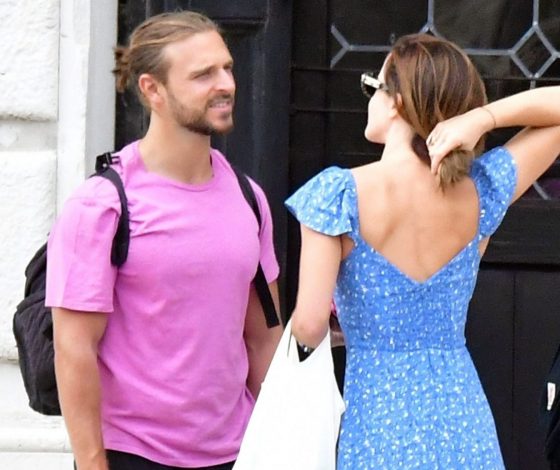 Нет смысла скрывать: Эмма Уотсон со своим бойфрендом на отдыхе в Венеции