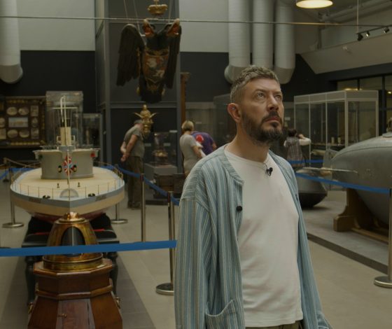 Артемий Лебедев выпустил фильм об истории флага России