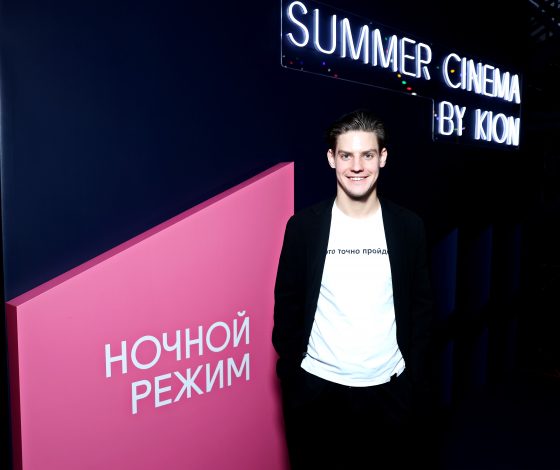 Павел Табаков, Марина Зудина, Агата Муцениеце и другие на премьере фильма «Ночной режим»