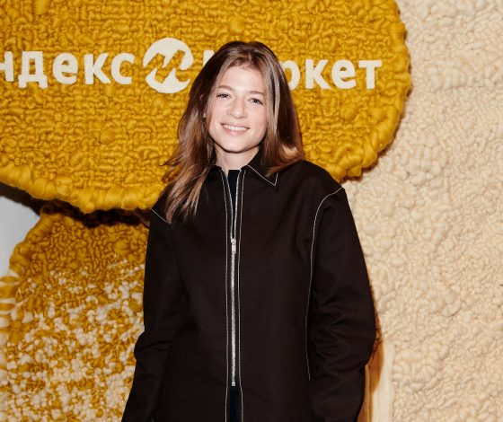 Саша Новикова, Влад Лисовец, Ксения Соловьева и другие на открытии ярмарки молодого искусства blazar