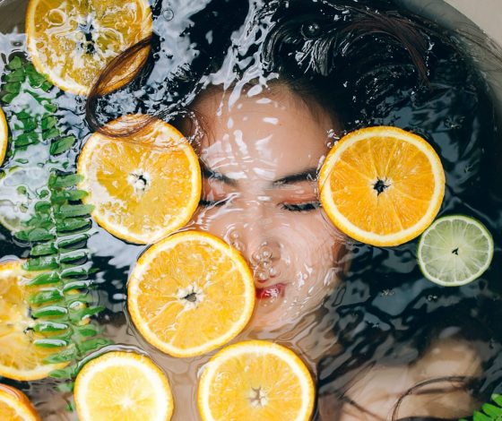 Время кислот: какие выбрать для идеального тона нормальной, сухой и жирной кожи?