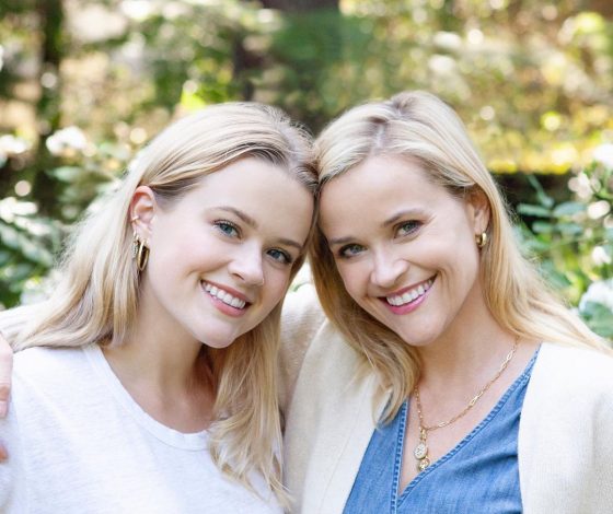 Дочь Риз Уизерспун повторила образ актрисы в сериале «Доктор Одиссей»