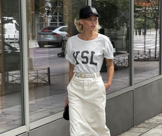 Джинсовая юбка макси как у Эльзы Хоск – один из самых прочных трендов этой осени