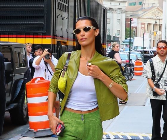 Белла Хадид призывает не бояться экспериментировать: новый выход модели