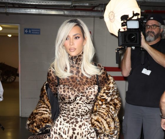 Ким Кардашьян возвращает в моду леопардовый принт и делает это эффектно