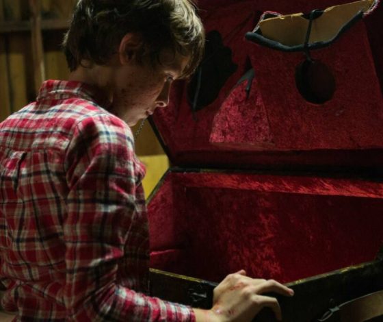 Как в кино: супруги ужаснулись, когда обнаружили в своем доме секретную комнату