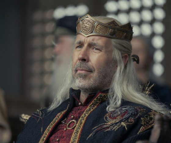 Наследие стаканчика кофе в «Игре престолов»: что забыли убрать из кадра авторы «Дома дракона»?