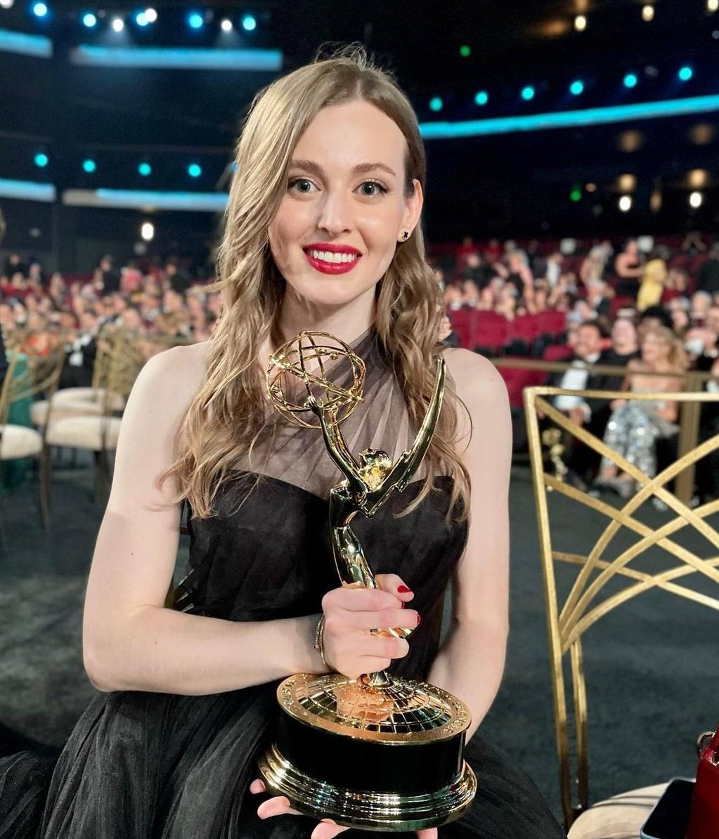 Премия эмми за лучшую женскую роль второго плана в комедийном телесериале