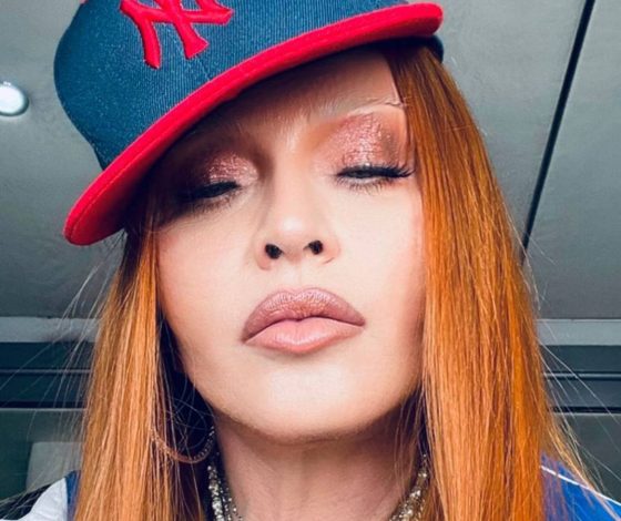 Ее не узнать: Мадонна покрасилась в рыжий