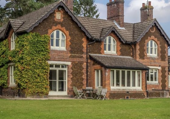 Красиво жить не запретишь: поместье Елизаветы II появилось на Airbnb