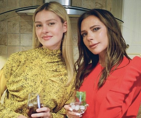 Конец вражде: Виктория Бекхэм поддержала невестку Николу Пельтц на премьере фильма