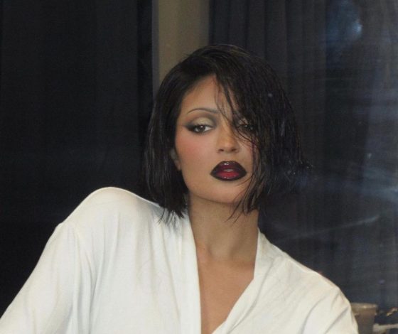 5 трендовых оттенков помады для губ этой осени: коричневый, винный и бронзовый