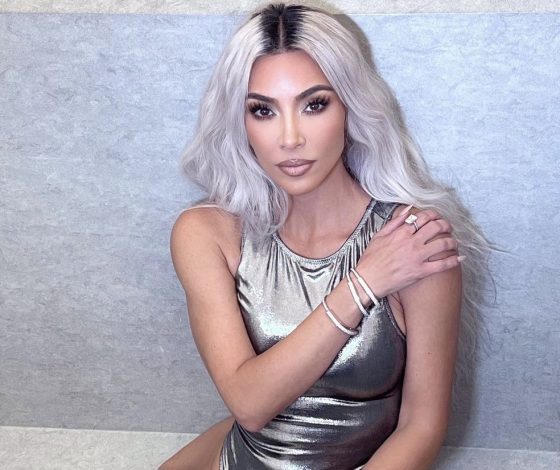 Ким Кардашьян раскритиковали за костюмы детей на Хэллоуин