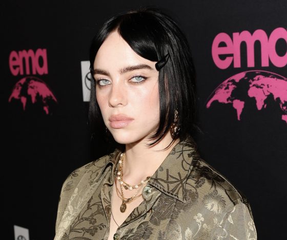 Билли Айлиш появилась на красной дорожке в костюме, который носила еще в 2020 году (и это стало настоящим заявлением)