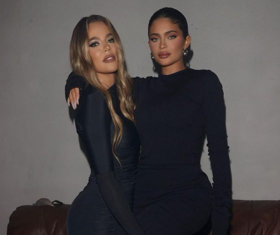 Хлои Кардашьян и Кайли Дженнер в total black. Чей образ получился эффектнее?